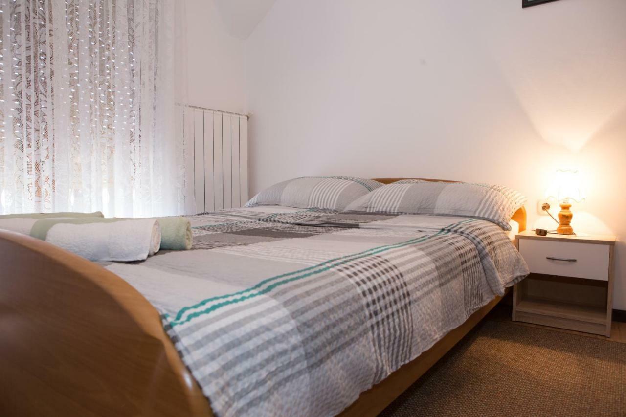 Apartman Dubravcic Apartment Otocac Ngoại thất bức ảnh