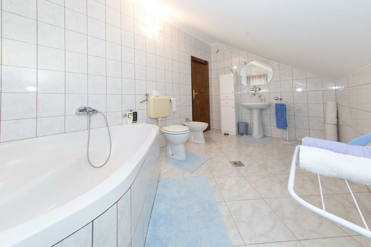 Apartman Dubravcic Apartment Otocac Ngoại thất bức ảnh