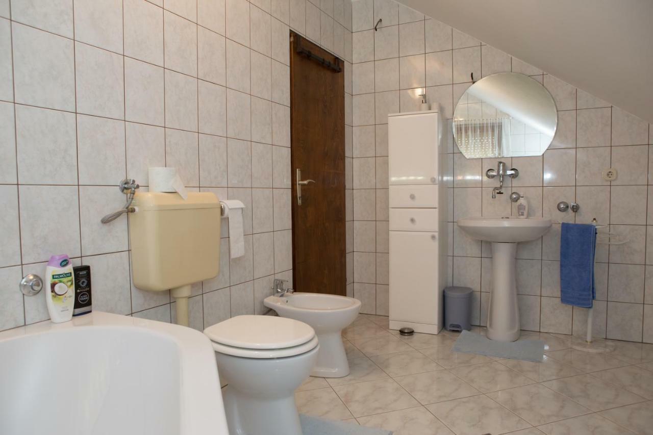 Apartman Dubravcic Apartment Otocac Ngoại thất bức ảnh
