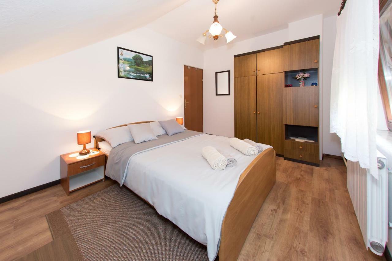 Apartman Dubravcic Apartment Otocac Ngoại thất bức ảnh